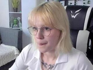 angelique_kinahan from Flirt4Free is Freechat