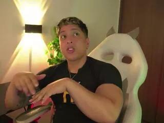 appolo_cavill from Flirt4Free
