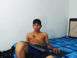 ascot_mills from Flirt4Free is Freechat