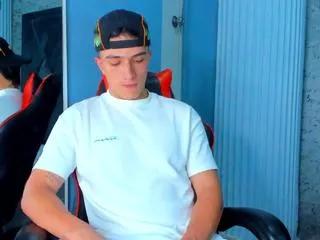aslan_fox from Flirt4Free