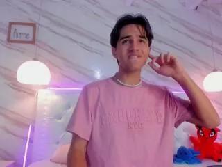 attlas_moon from Flirt4Free is Freechat