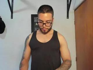 axel_lion from Flirt4Free is Freechat
