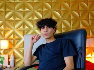 axel_wolfe from Flirt4Free is Freechat