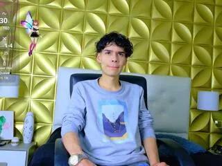 axel_wolfe from Flirt4Free is Freechat