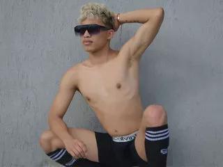 bayron_montalvez from Flirt4Free is Freechat