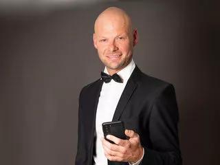 brian_silk from Flirt4Free is Freechat