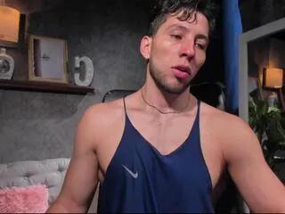 charles_royce from Flirt4Free is Freechat