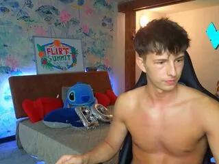charlie_randy from Flirt4Free is Freechat