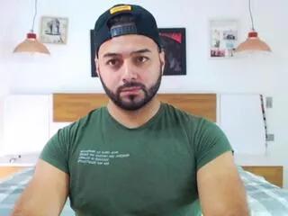 chris_foster from Flirt4Free is Freechat