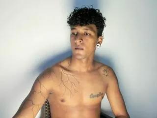 criss_martinez from Flirt4Free is Freechat