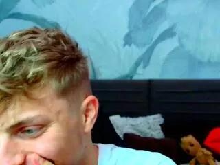 curt_keller from Flirt4Free is Freechat