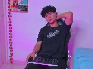 Daniel_deluxe from Flirt4Free