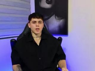 derek_valentino from Flirt4Free is Freechat