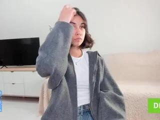 Dionna_hutts from Flirt4Free