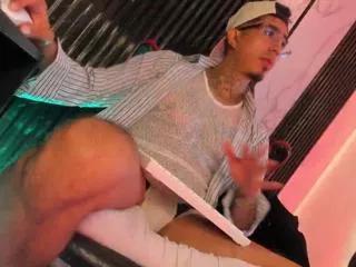 donovan_desmond from Flirt4Free