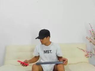 dylann_brown from Flirt4Free is Freechat