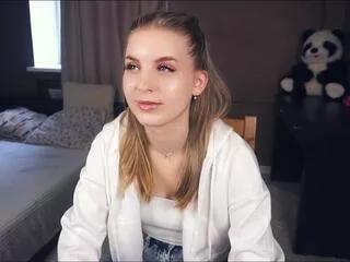 edyth_breed from Flirt4Free is Freechat