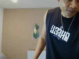 eross_king from Flirt4Free is Freechat