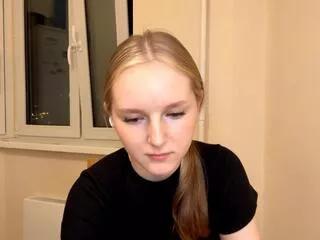 estelle_muthart from Flirt4Free is Freechat