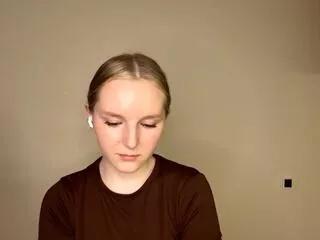 estelle_muthart from Flirt4Free is Freechat