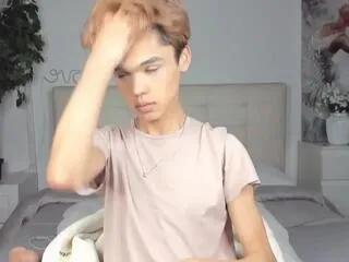 Felix_del_rey from Flirt4Free