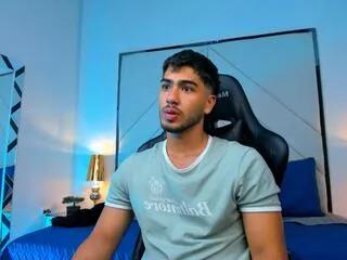 franco_banderas from Flirt4Free is Freechat