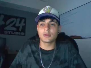 fredrik_russell from Flirt4Free is Freechat