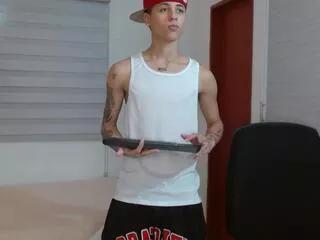 julian_stonee from Flirt4Free is Freechat