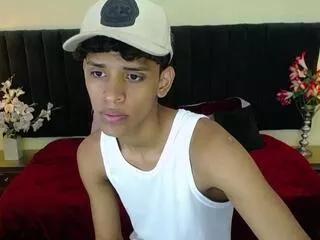 justin_dereck from Flirt4Free is Freechat