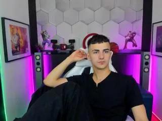 larry_gothemy from Flirt4Free