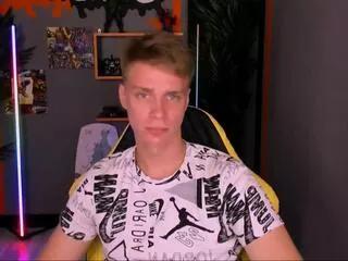 lawrence_miles from Flirt4Free is Freechat