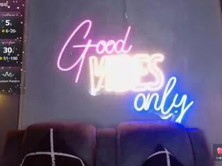 lili_colliins from Flirt4Free