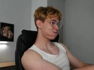 logan_fraser from Flirt4Free is Freechat