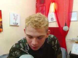 luccas_snow from Flirt4Free is Freechat