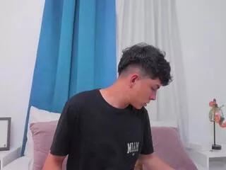 lukas_diaz from Flirt4Free is Freechat