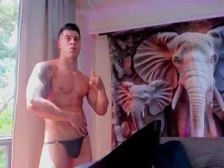 lukas_greene from Flirt4Free is Freechat