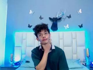 lyrius_zayn from Flirt4Free is Freechat