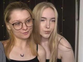 mae_beddingfield_sara_mauri from Flirt4Free is Freechat