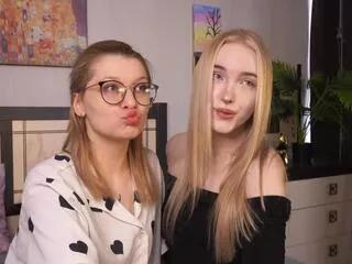 mae_beddingfield_sara_mauri from Flirt4Free is Freechat