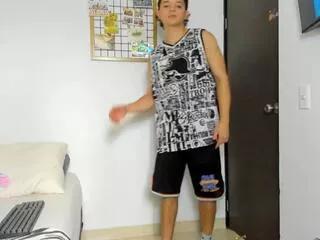 mark_bronce from Flirt4Free is Freechat