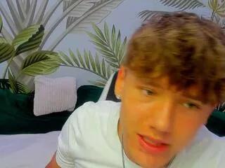 matthew_bieber from Flirt4Free is Freechat