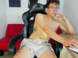 matthew_fiire from Flirt4Free