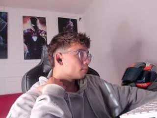 matthew_fiire from Flirt4Free is Freechat