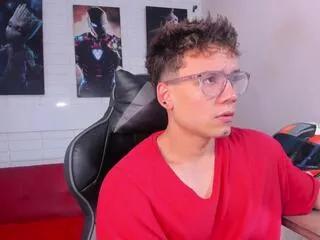 matthew_fiire from Flirt4Free is Freechat