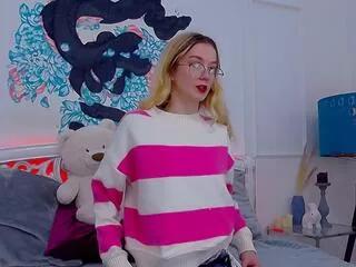 May_lily from Flirt4Free
