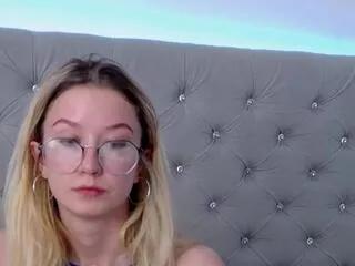 May_lily from Flirt4Free