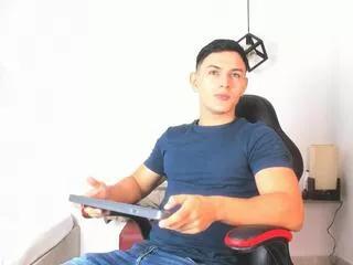niall_cornett from Flirt4Free is Freechat