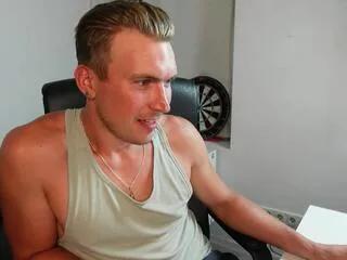 nick_nacke from Flirt4Free is Freechat