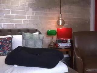 nina_morris from Flirt4Free