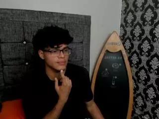 noah_dikson from Flirt4Free is Freechat